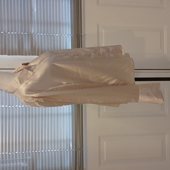 4/$80 Cream Coloured Silky Blouse - Size Large - Picture 3 of 6